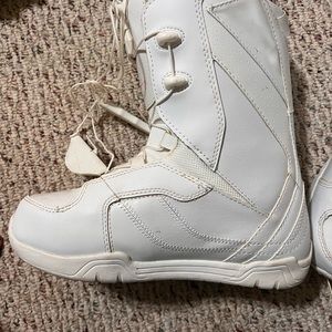 K2 Flow Snowboard Shoes.